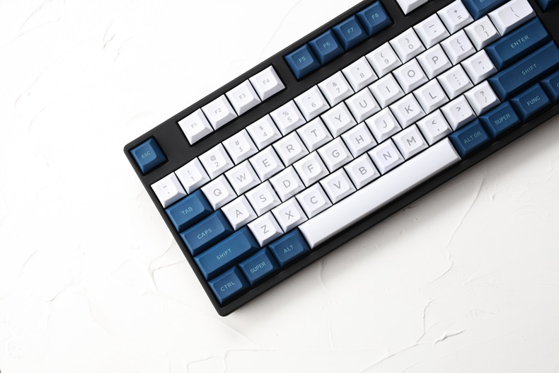 DSA-white-and-blue-laser-keycaps-set-03