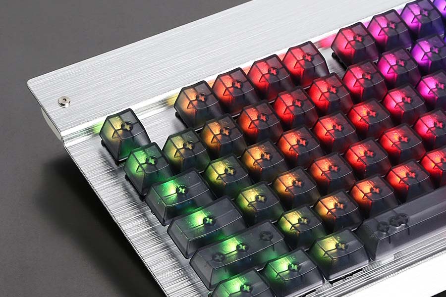Top clear keycaps helps improve your keyboard’s look