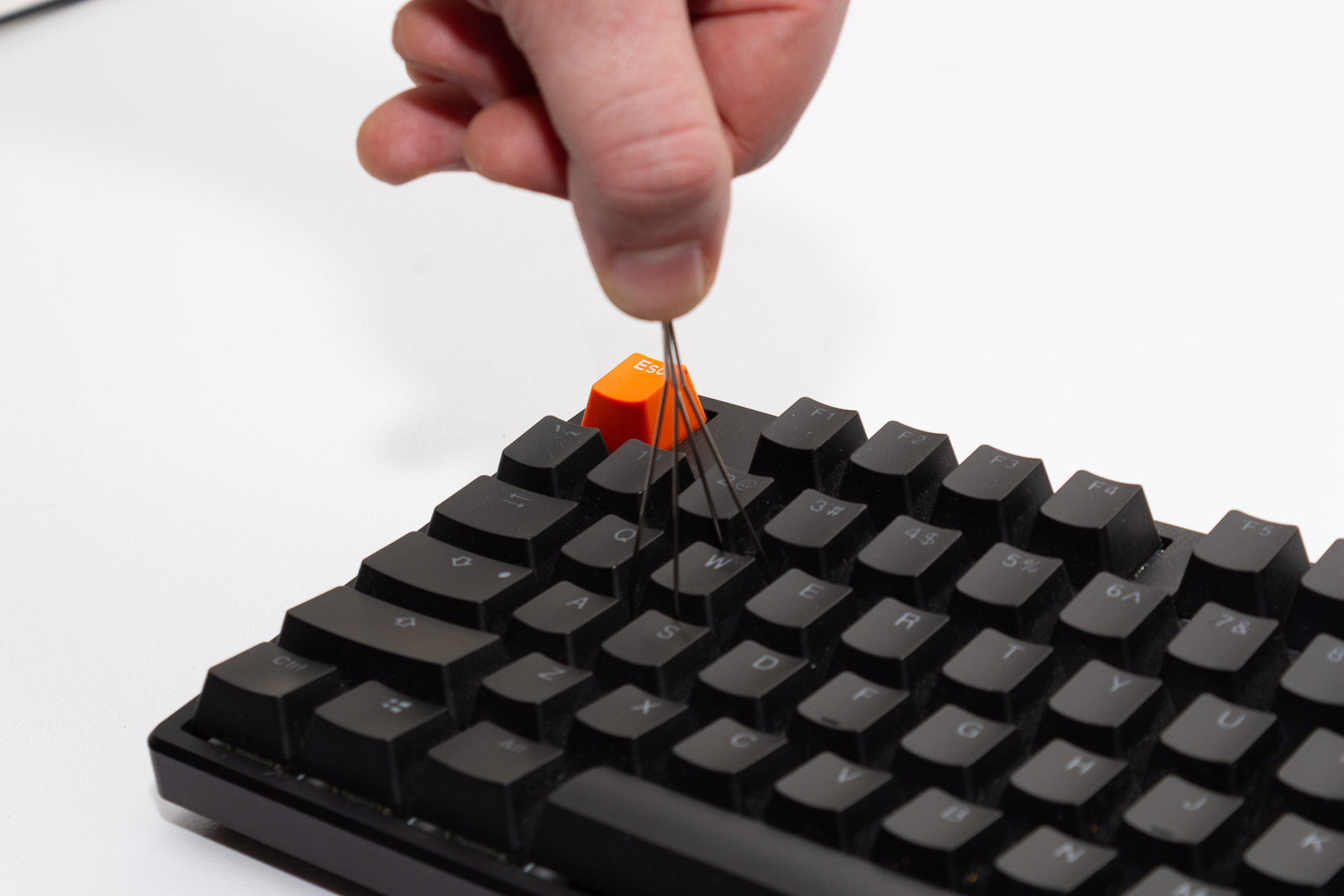 How to clean keycaps? Check out the following tips and tricks
